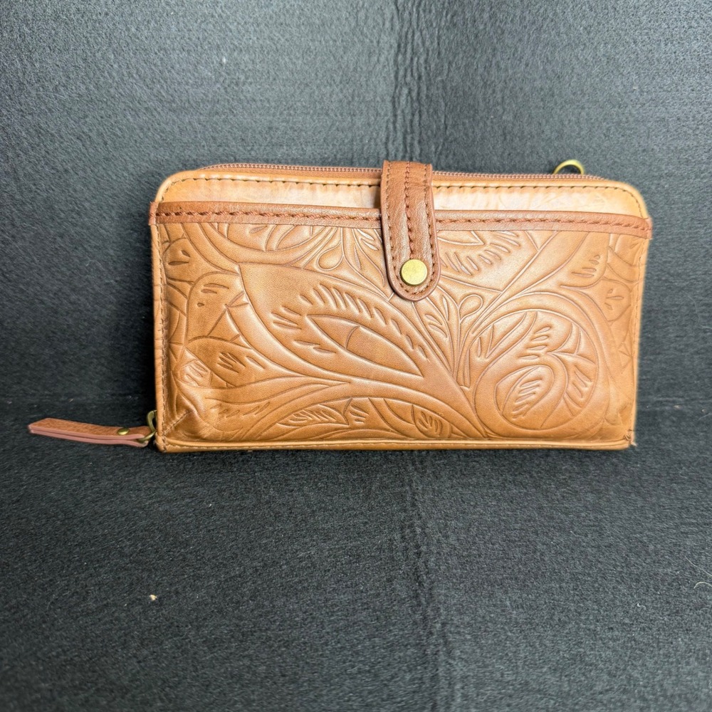 The Sak  Iris Smartphone Wallet Brown Leather Phone Wallet Boho